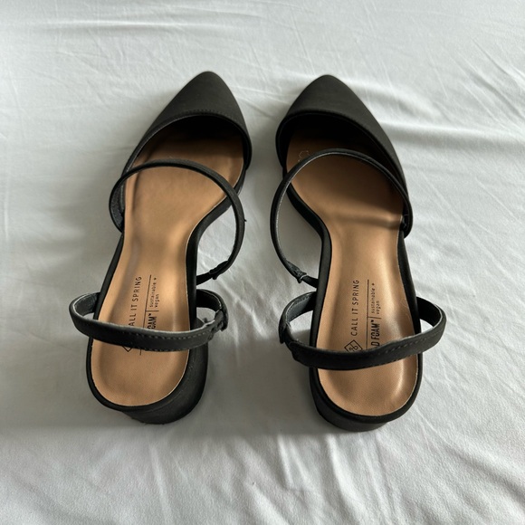 Call It Spring Black Pointed Kitten Block Heels - Picture 3 of 7